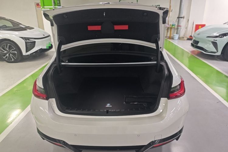 Used BMW i3 2022 eDrive 35 L Trunk