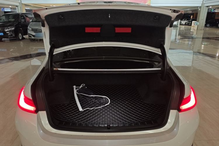 Used BMW i3 2022 eDrive 35 L Trunk