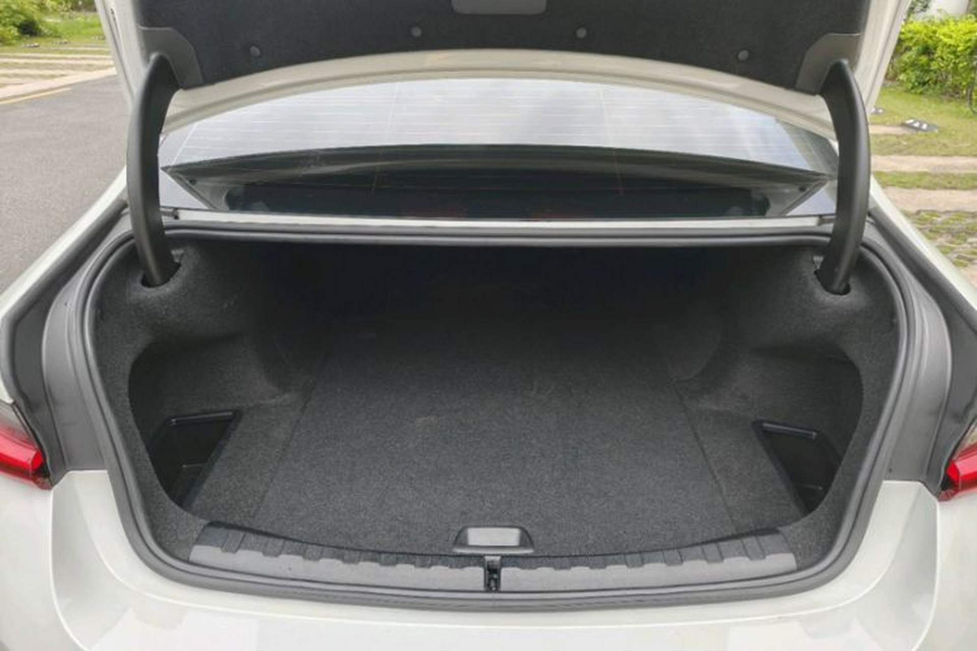 Used BMW i3 2022 eDrive 35 L Trunk