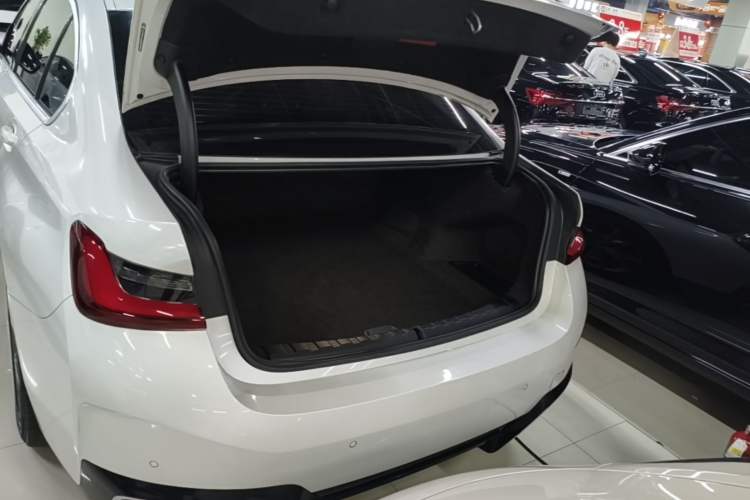 Used BMW i3 2022 eDrive 35 L Trunk
