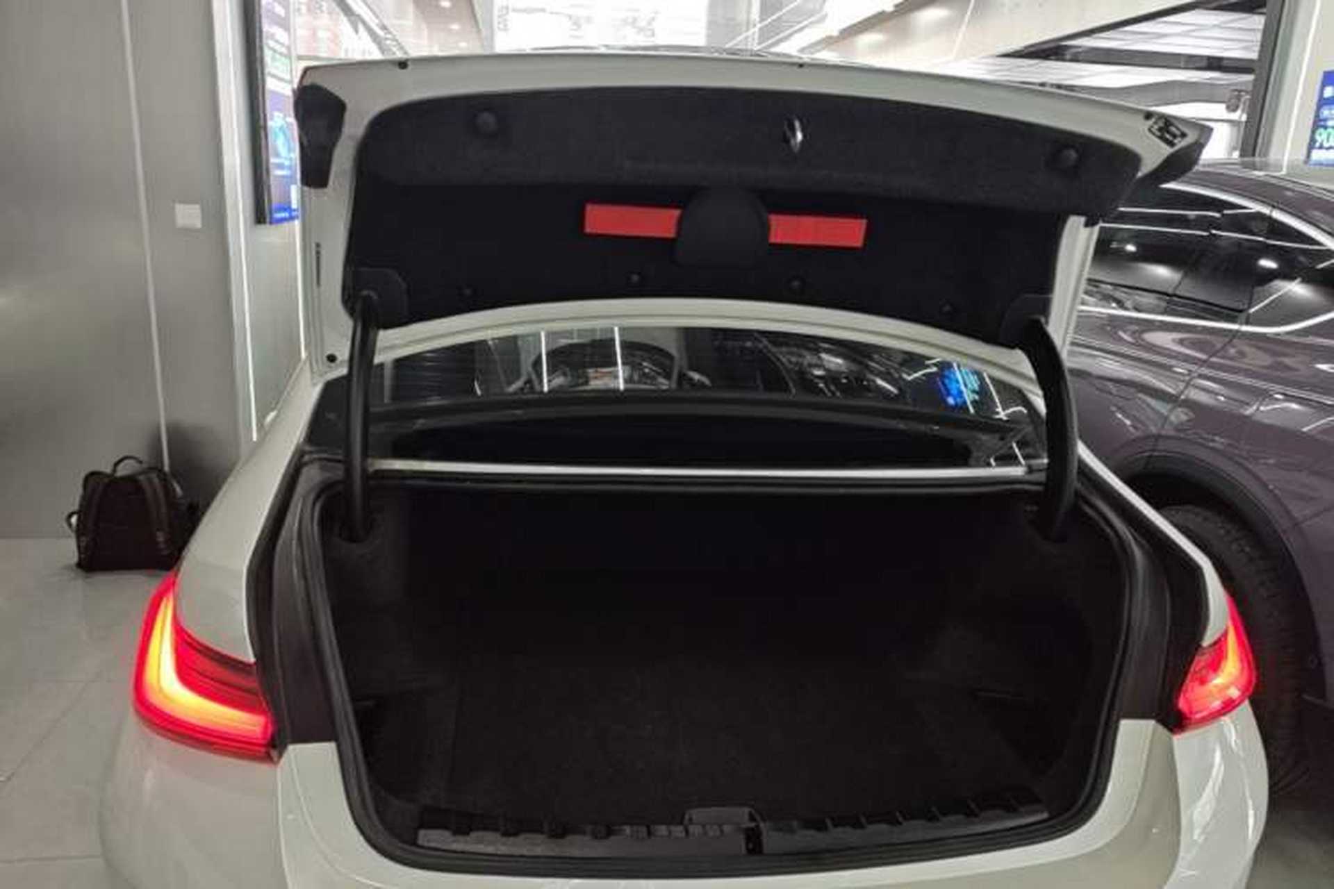 Used BMW i3 2022 eDrive 35 L Trunk