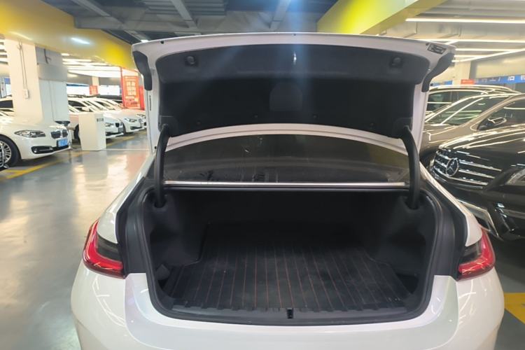 Used BMW i3 2022 eDrive 35 L Trunk