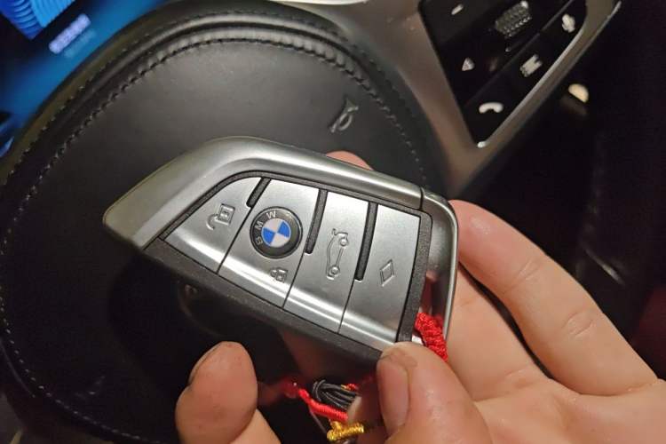 Used BMW i3 2022 eDrive 35 L Vehicle Key