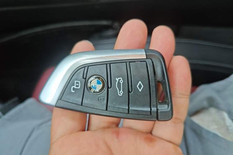 Used BMW i3 2022 eDrive 35 L Vehicle Key