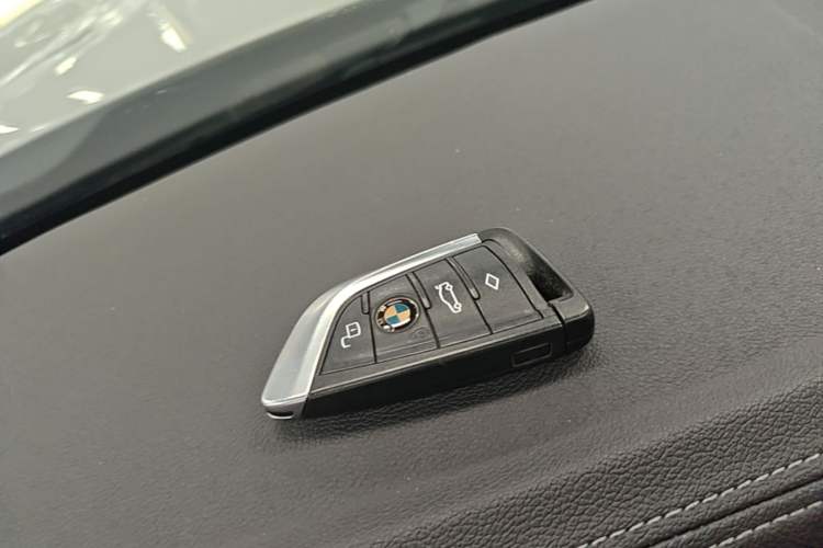 Used BMW i3 2022 eDrive 35 L Vehicle Key