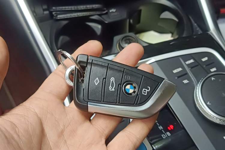Used BMW i3 2022 eDrive 35 L Vehicle Key