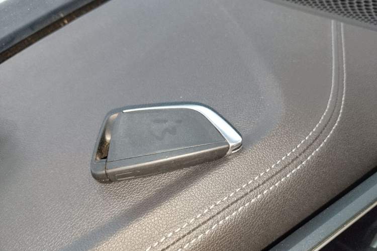 Used BMW i3 2022 eDrive 35 L Vehicle Key