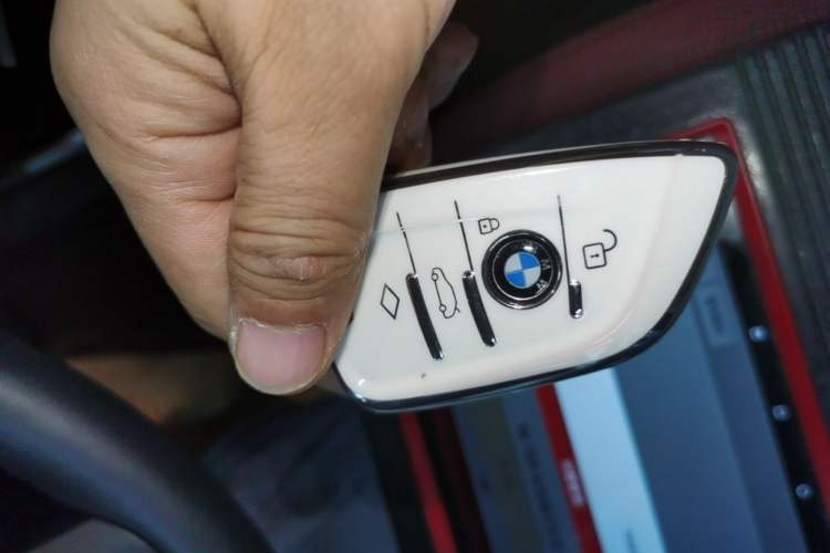 Used BMW i3 2022 eDrive 35 L Vehicle Key