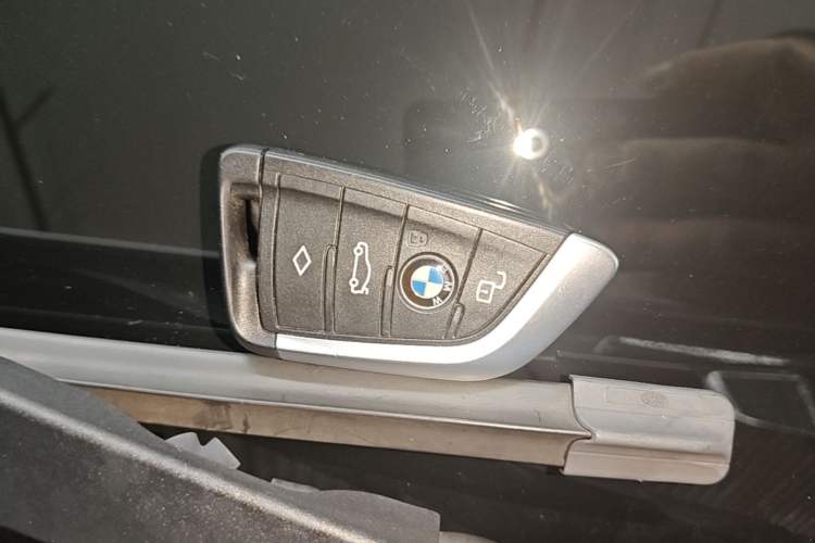 Used BMW i3 2022 eDrive 35 L Vehicle Key