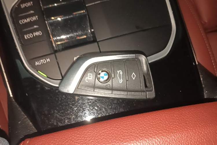 Used BMW i3 2022 eDrive 35 L Vehicle Key