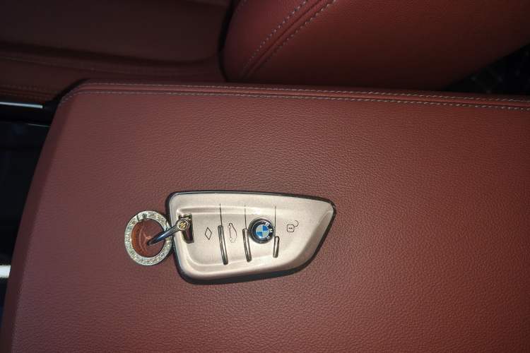 Used BMW i3 2022 eDrive 35 L Vehicle Key