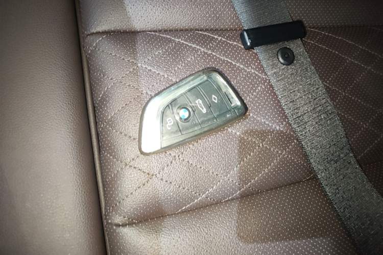 Used BMW i3 2022 eDrive 35 L Vehicle Key