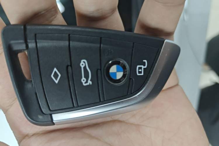 Used BMW i3 2022 eDrive 35 L Vehicle Key