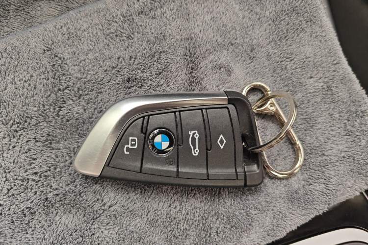Used BMW i3 2022 eDrive 35 L Vehicle Key