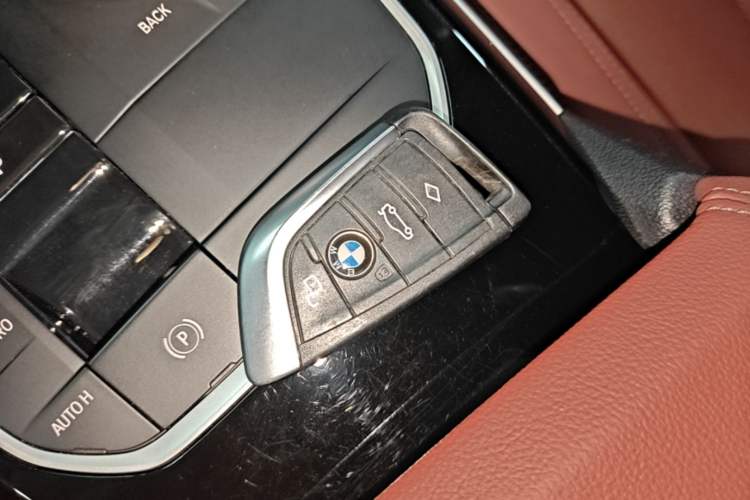 Used BMW i3 2022 eDrive 35 L Vehicle Key