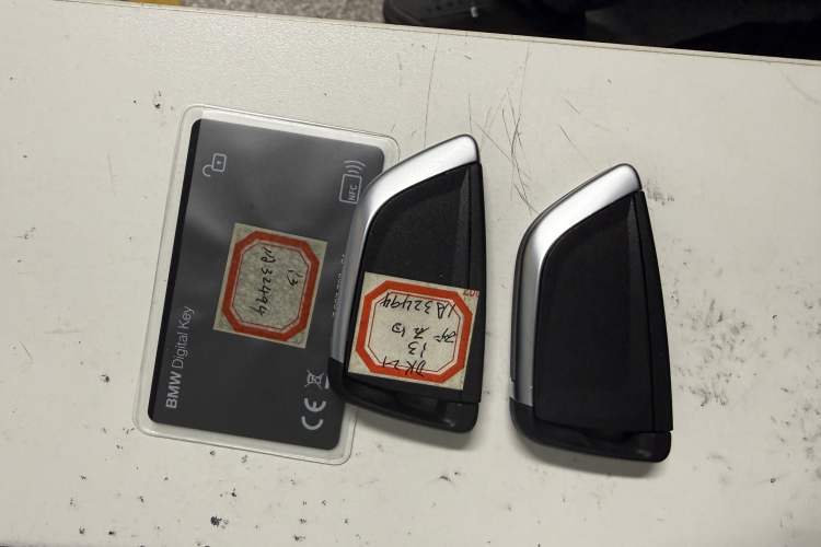 Used BMW i3 2022 eDrive 35 L Vehicle Key
