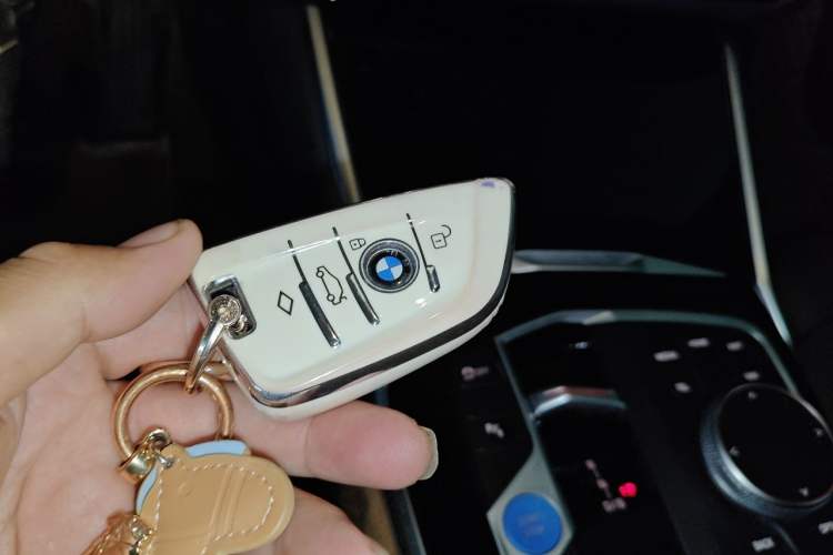 Used BMW i3 2022 eDrive 35 L Vehicle Key