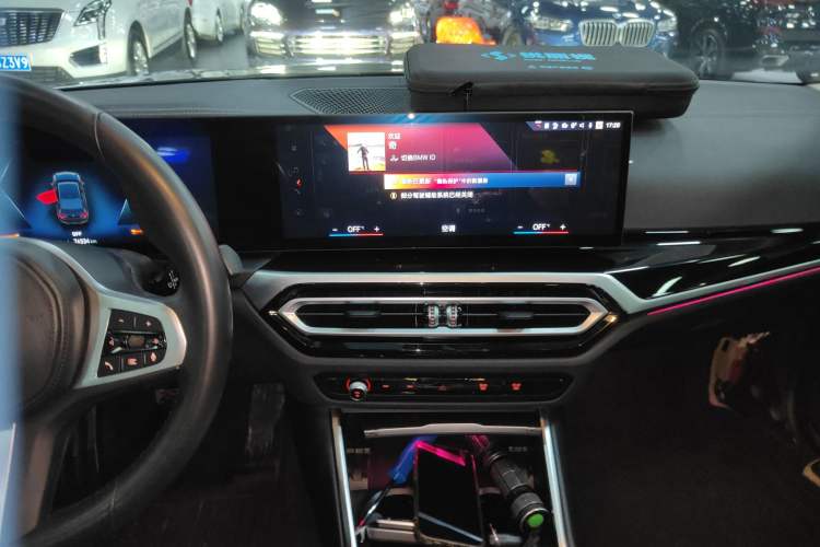 Used BMW i3 2023 eDrive 40 L Midnight Edition Audio And AC Panel
