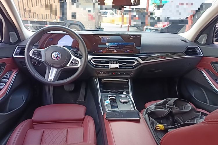 Used BMW i3 2023 eDrive 40 L Midnight Edition Center Console