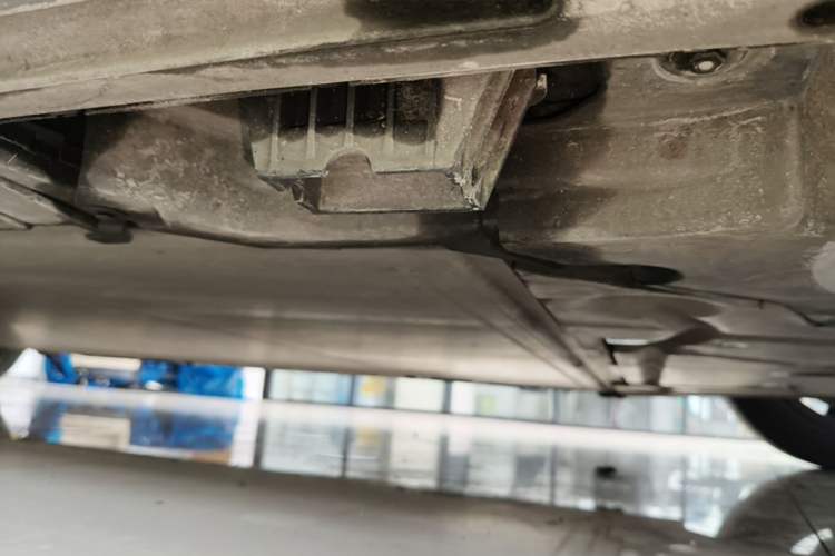 Used BMW i3  Chassis Front Right