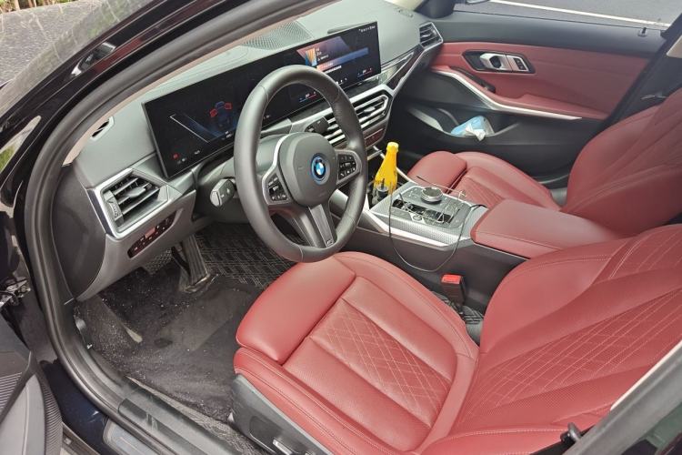 Used BMW i3 2023 eDrive 40 L Midnight Edition Driver Seat