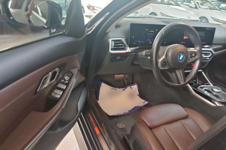 Used BMW i3 2023 eDrive 40 L Midnight Edition Driver Seat