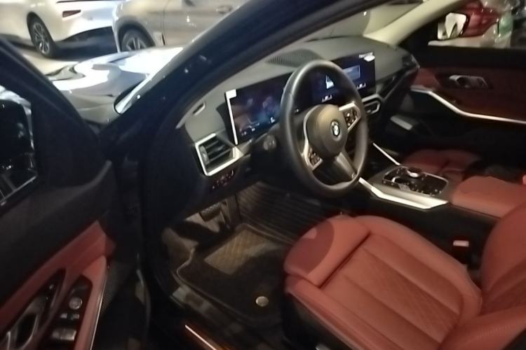 Used BMW i3 2023 eDrive 40 L Midnight Edition Driver Seat