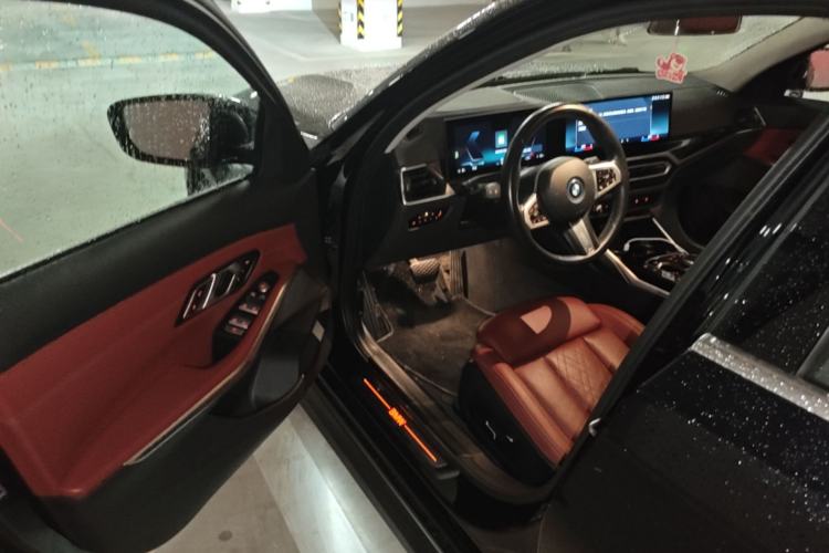 Used BMW i3 2023 eDrive 40 L Midnight Edition Driver Seat
