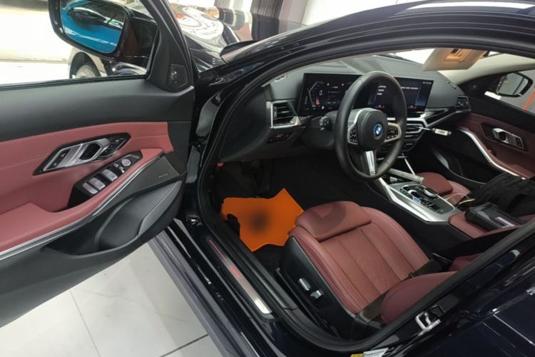 Used BMW i3 2023 eDrive 40 L Midnight Sports Package Driver Seat