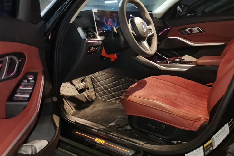 Used BMW i3 2023 eDrive 40 L Midnight Edition Driver Seat