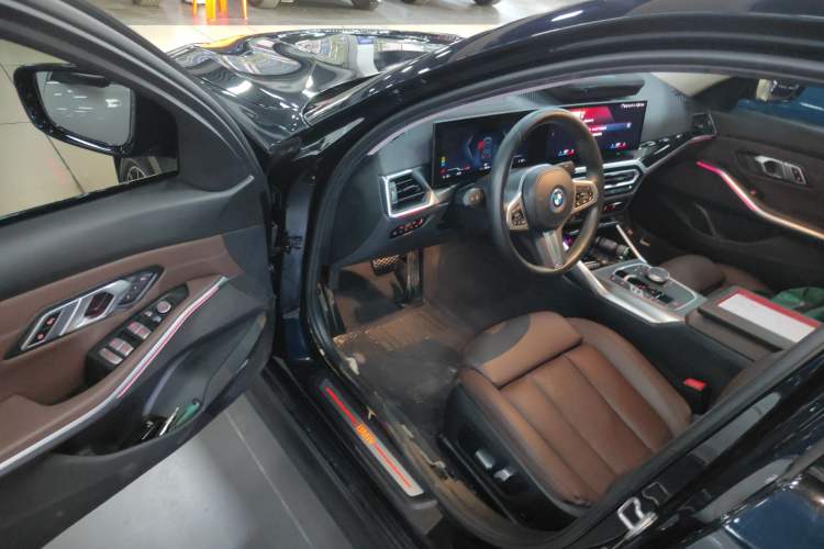 Used BMW i3 2023 eDrive 40 L Midnight Edition Driver Seat