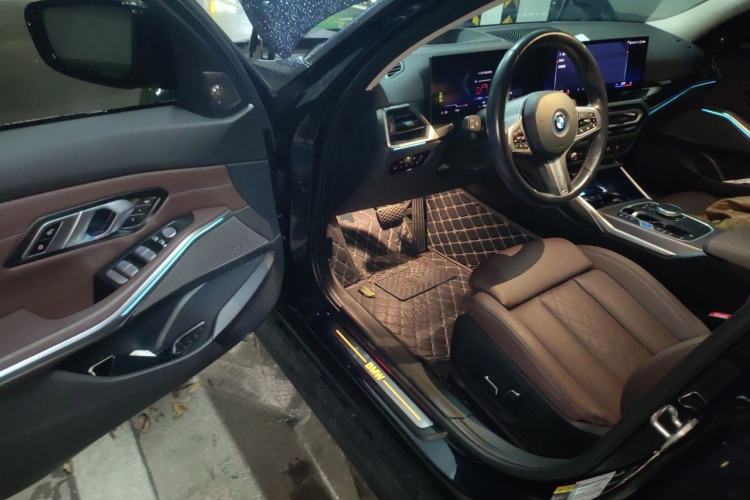 Used BMW i3 2023 eDrive 40 L Midnight Sports Package Driver Seat