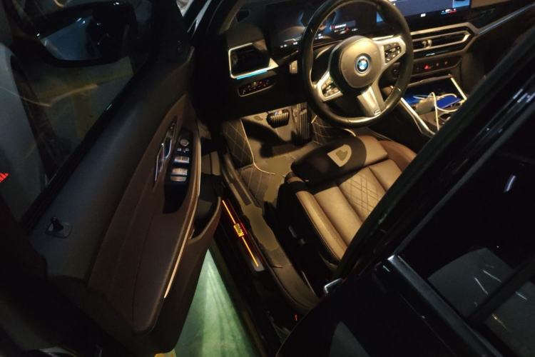 Used BMW i3 2023 eDrive 40 L Midnight Edition Driver Seat