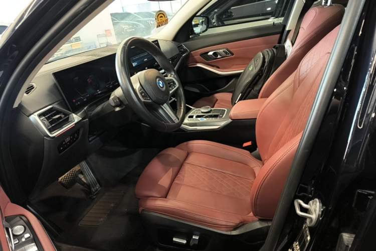 Used BMW i3 2023 eDrive 40 L Midnight Edition Driver Seat