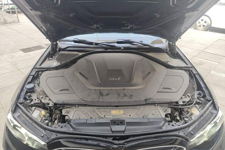Used BMW i3 2023 eDrive 40 L Midnight Edition Engine Bay