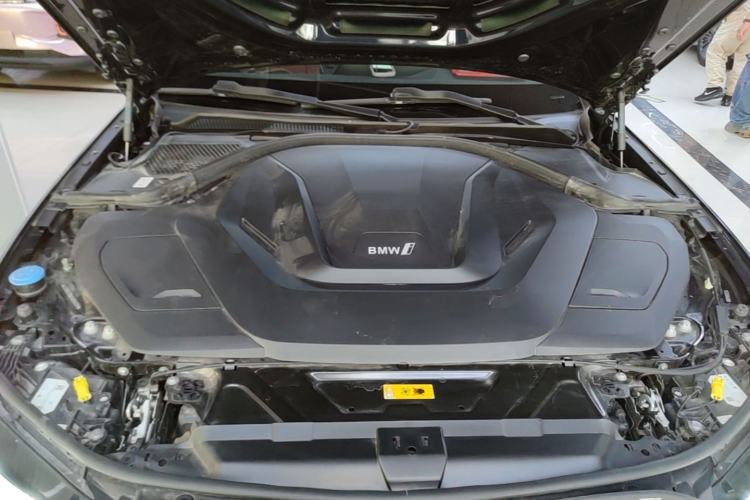 Used BMW i3 2023 eDrive 40 L Midnight Edition Engine Bay