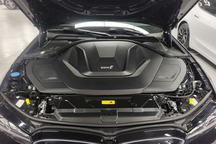 Used BMW i3 2023 eDrive 40 L Midnight Edition Engine Bay