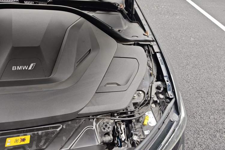 Used BMW i3 2023 eDrive 40 L Midnight Edition Engine Bay Left