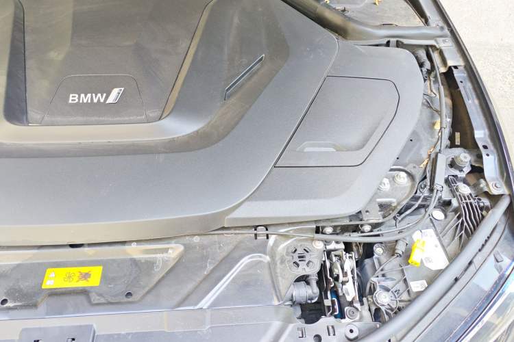 Used BMW i3 2023 eDrive 40 L Midnight Edition Engine Bay Left