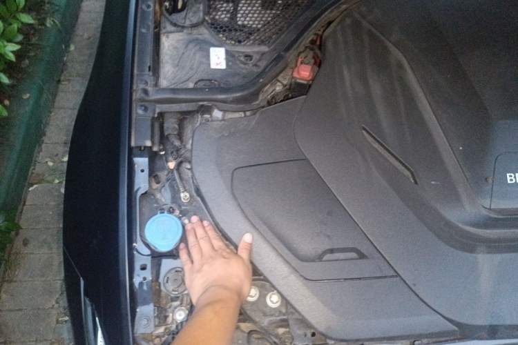 Used BMW i3 2023 eDrive 40 L Midnight Edition Engine Bay Right