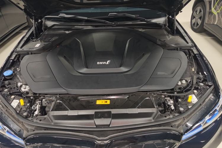 Used BMW i3 2023 eDrive 40 L Midnight Sports Package Engine Bay