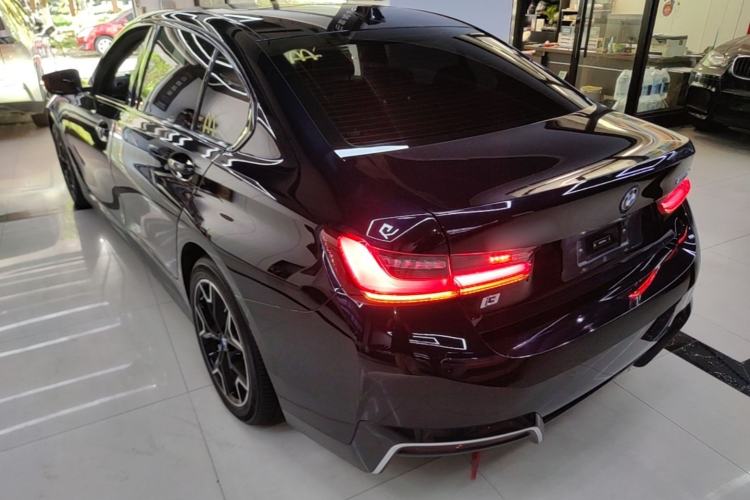 Used BMW i3 2023 eDrive 40 L Midnight Edition Exterior 2