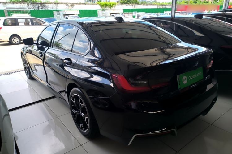 Used BMW i3 2023 eDrive 40 L Midnight Edition Exterior 2