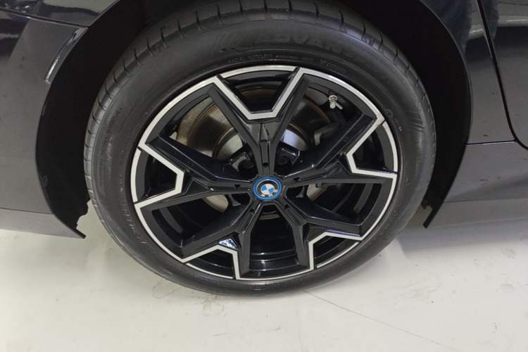 Used BMW i3 2023 eDrive 40 L Midnight Edition Exterior 5