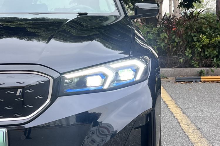 Used BMW i3 2023 eDrive 40 L Midnight Sports Package Exterior 5