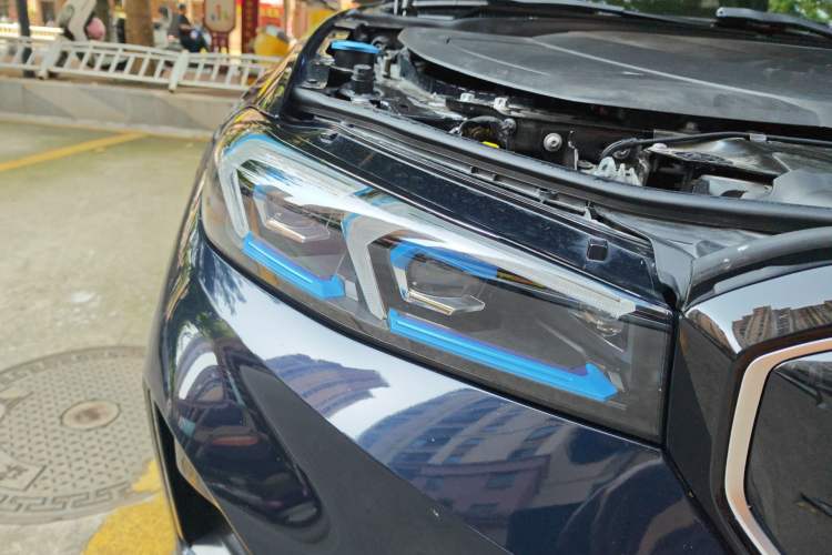 Used BMW i3 2023 eDrive 40 L Midnight Sports Package Exterior 6