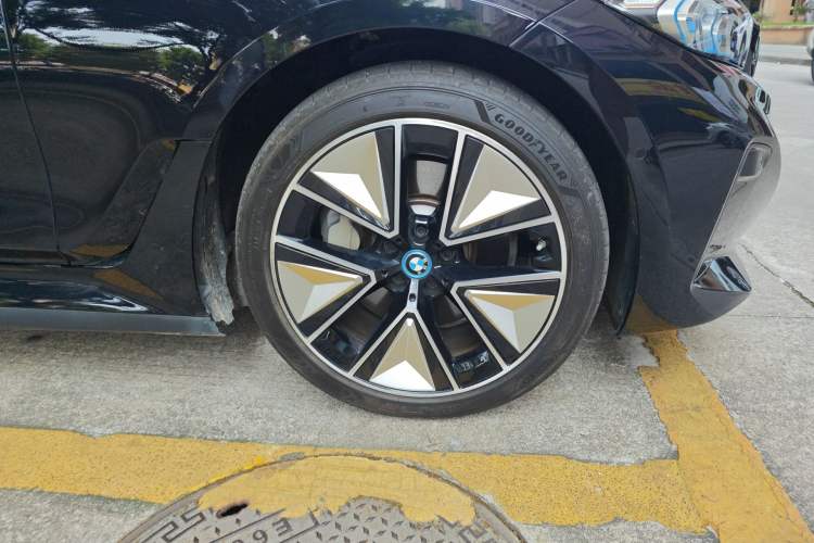 Used BMW i3 2023 eDrive 40 L Midnight Sports Package Exterior 7