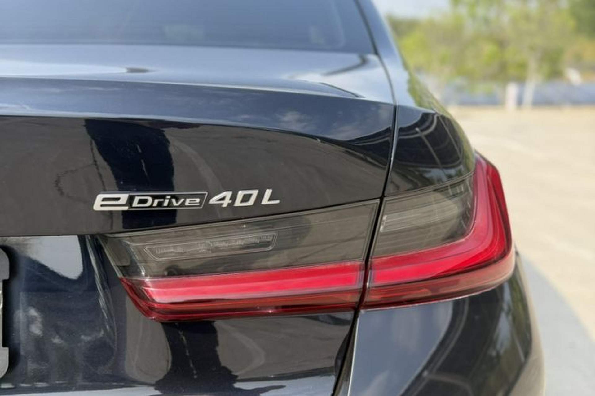 Used BMW i3 2023 eDrive 40 L Midnight Edition Exterior 9