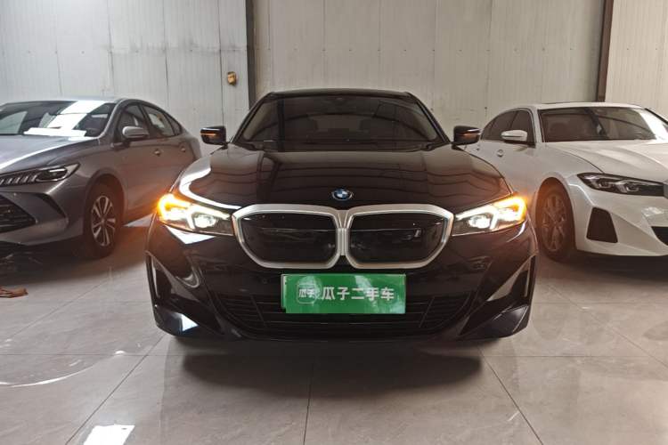 Used BMW i3 2023 eDrive 40 L Midnight Edition Front