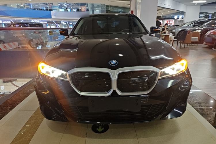 Used BMW i3 2023 eDrive 40 L Midnight Edition Front